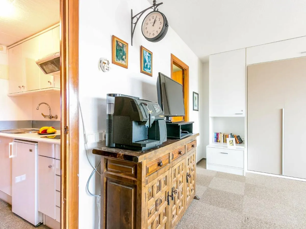 Апартаменты Studio Roses Holiday Center-20 By Interhome
