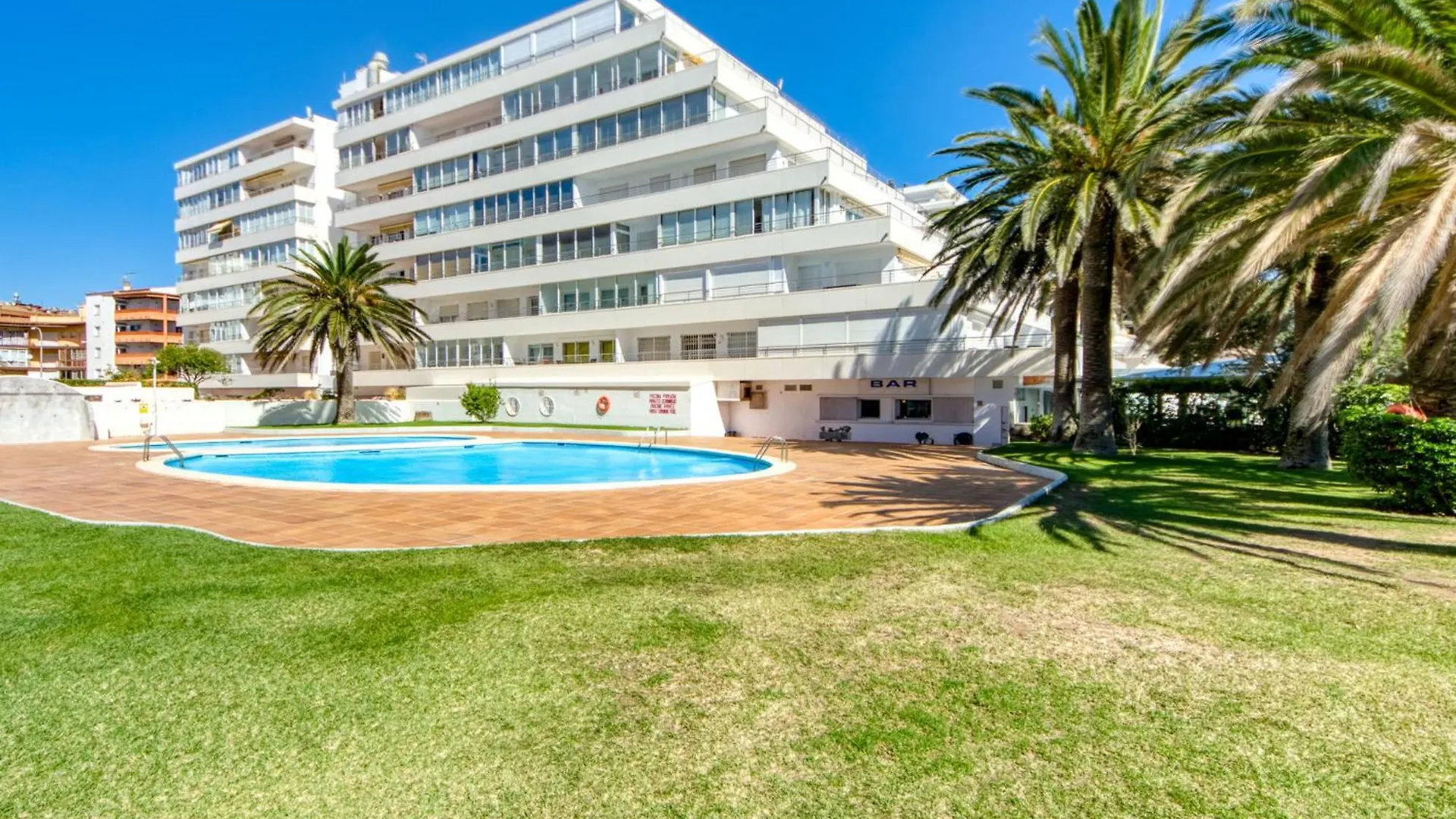 Апартаменты Studio Roses Holiday Center-20 By Interhome
